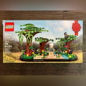 Lego Jane Goodall Tribute 40530 - New w/ damaged box